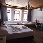 Boutique Praga 3* Gjirokastër