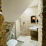 Boutique Praga Gjirokastër