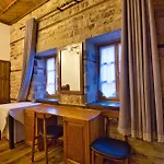 Boutique Praga Hotell Gjirokastër