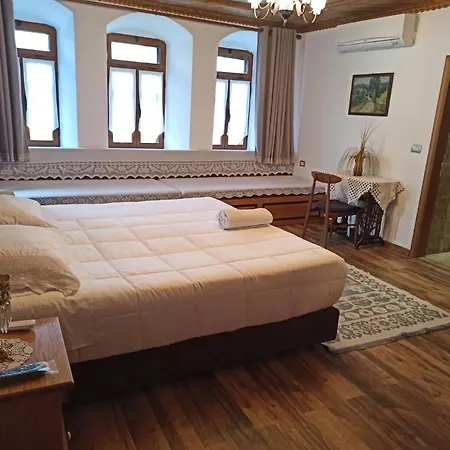 Boutique Praga מלון 3*