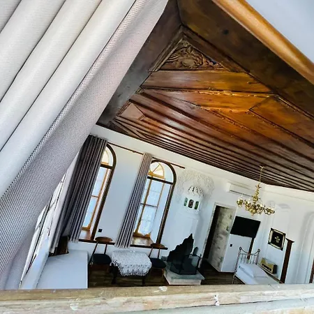 Boutique Praga 3* Gjirokastër