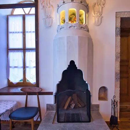 Boutique Praga 호텔 Gjirokastër