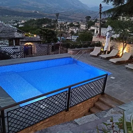 מלון Boutique Praga 3*