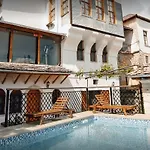 Boutique Praga Otel 3*