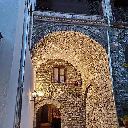 Boutique Praga Gjirokastër