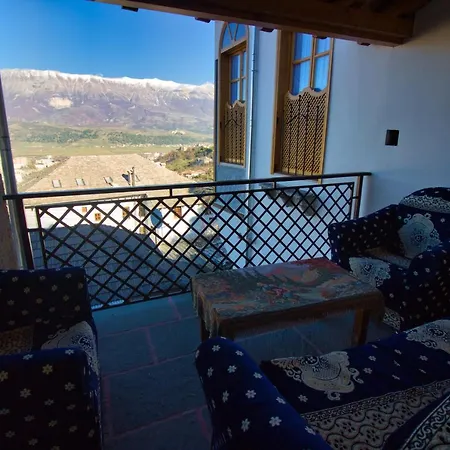 Boutique Praga Gjirokastër