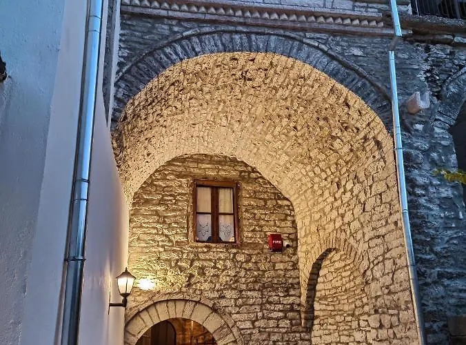 Boutique Praga Gjirokastra