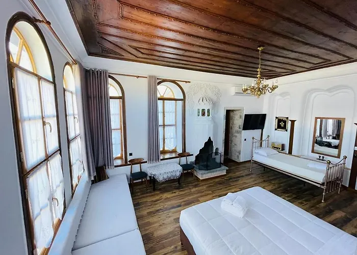 Boutique Praga 3* Gjirokaster