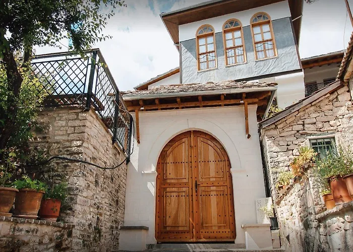 Boutique Praga 3* Gjirokaster