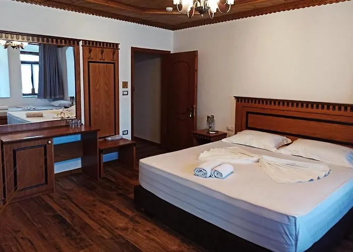 Boutique Praga 3* Gjirokaster