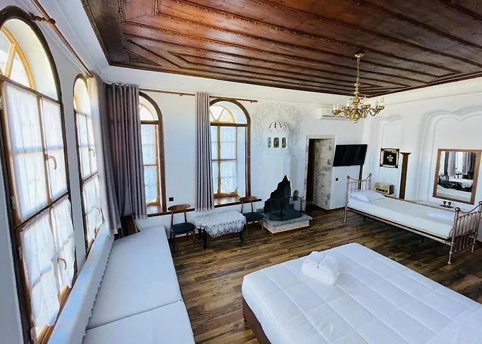 Boutique Praga Gjirokaster